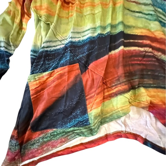 Colorful Swirl Tunic Top with Pocket – Size 3X - Picture 4 of 5